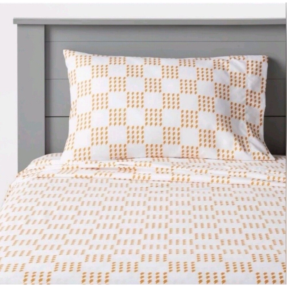 Pillowfort Microfiber Full Sheet Set Lightning Bolt 3 Piece New